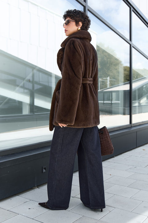Cappotto corto in visone con cintura