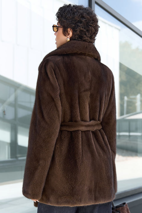Cappotto corto in visone con cintura