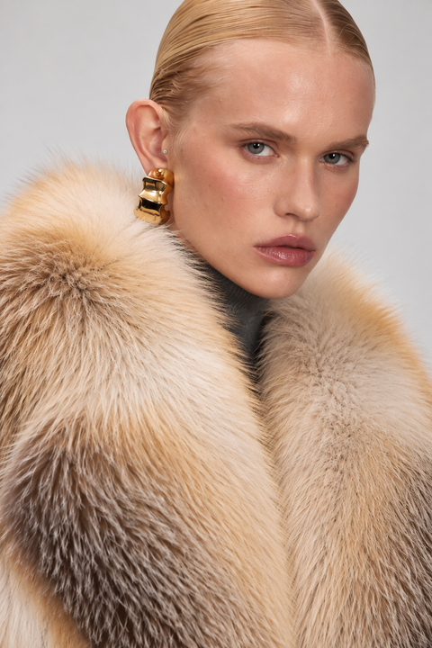 Manteau court en fourrure de renard